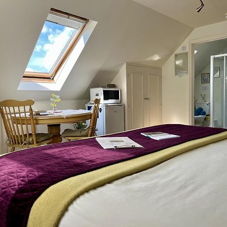 Priors Oak - A Cosy Studio With Countryside Views In Dorset Stalbridge Exterior photo