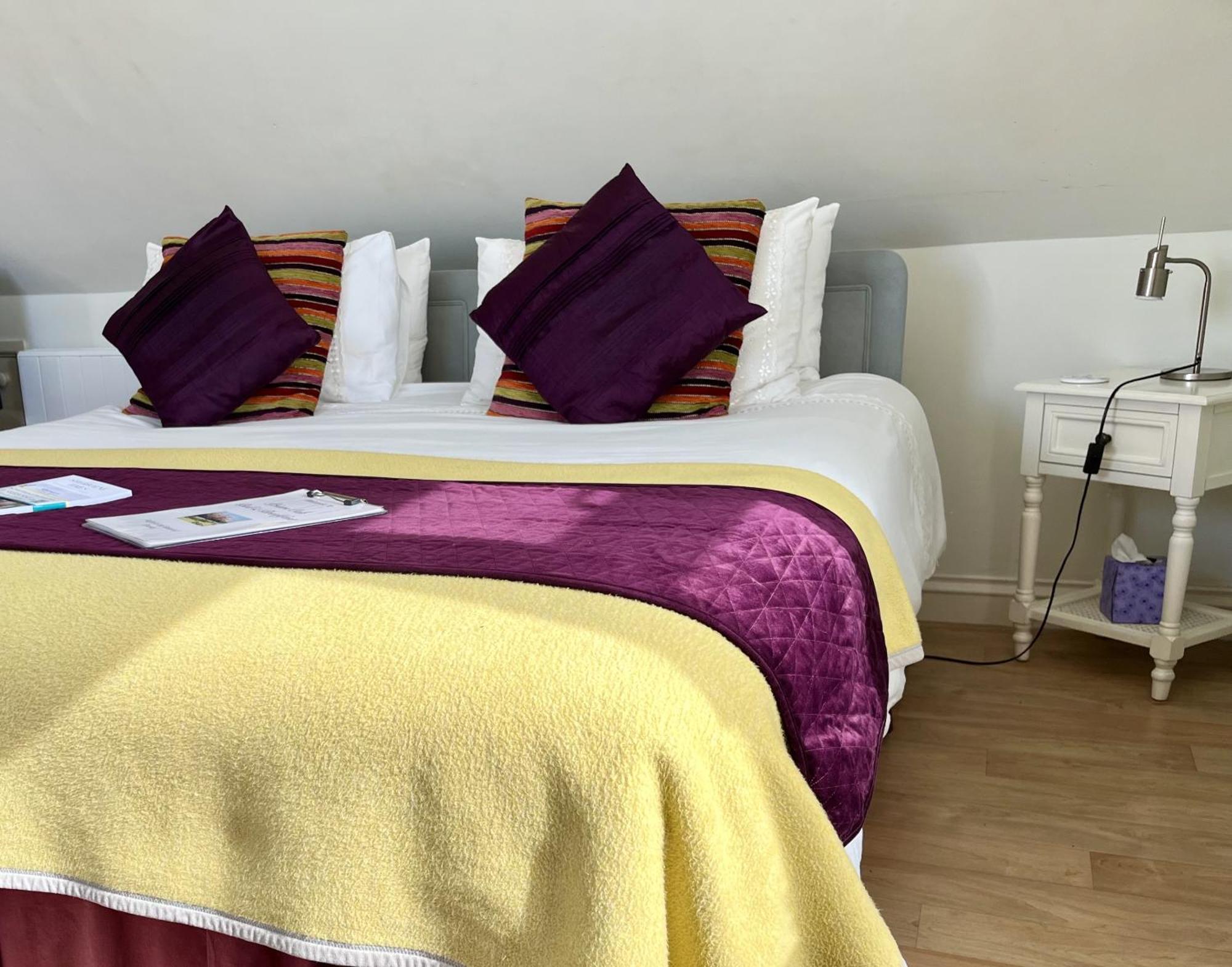 Priors Oak - A Cosy Studio With Countryside Views In Dorset Stalbridge Exterior photo